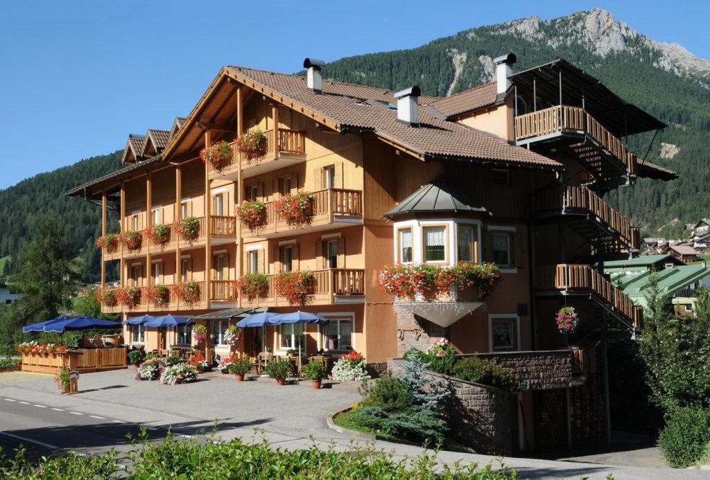 Hotel Vallechiara Moena Eksteriør billede